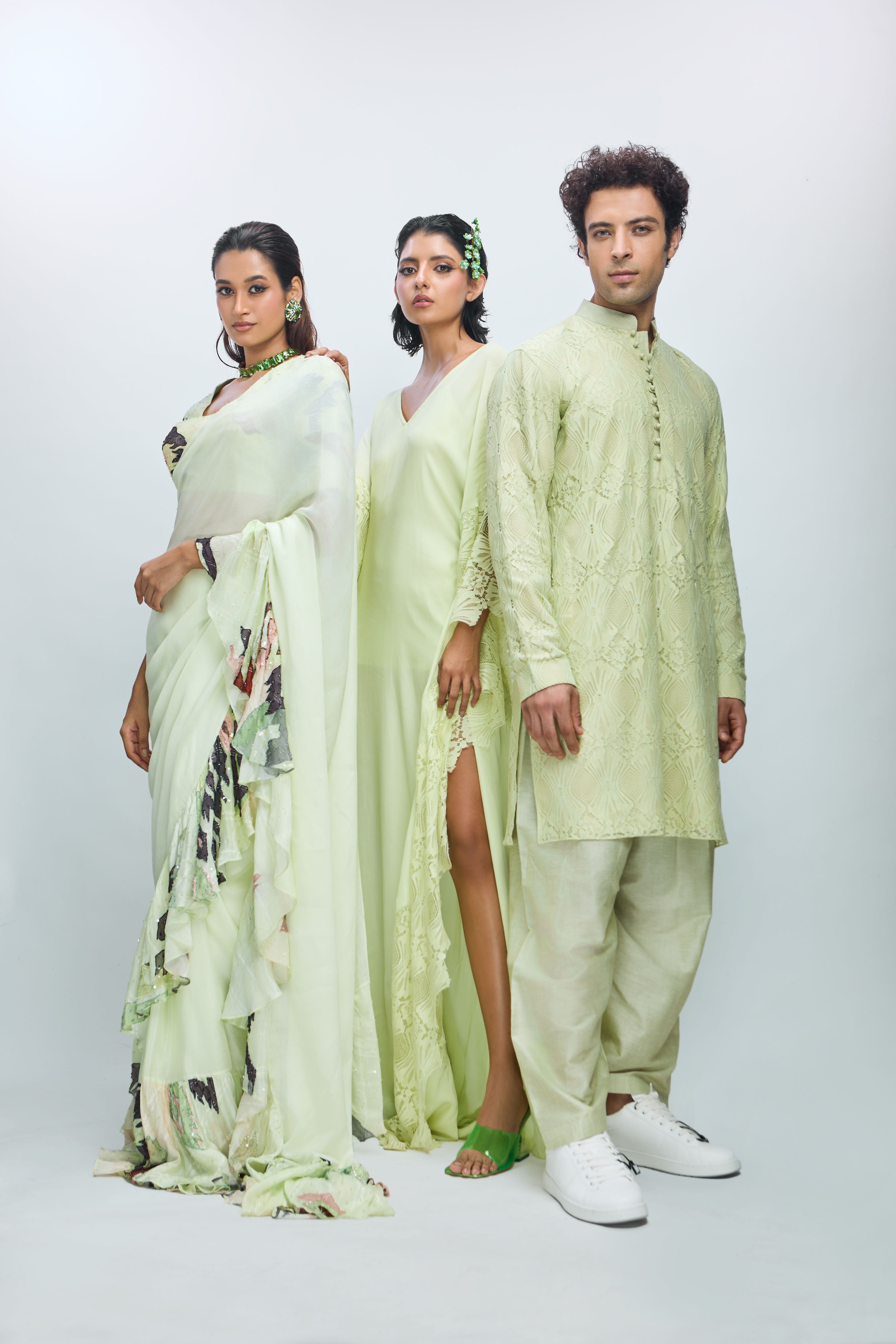 Kaftan with Chantilly sleeve detailing
